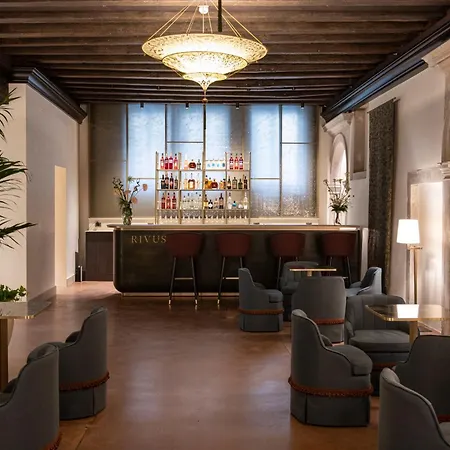 Palazzo De Polo 4*