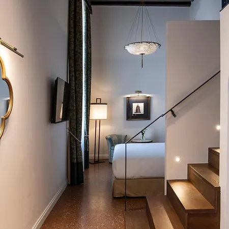 Hotel Palazzo De Polo 4*
