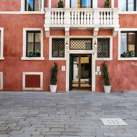 Palazzo De Polo Hotel 4*