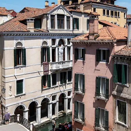 Palazzo De Polo Hotel 4*